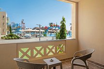 Pickalbatros Aqua Blu Resort Hurghada - Beispiel Balkon Familienzimmer Poolblick (Zimmercodierung F1P)