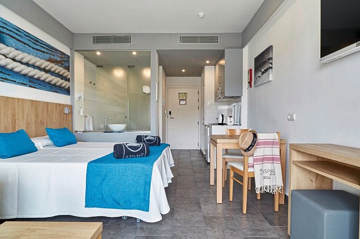 Invisa Aparthotel Casa Luis