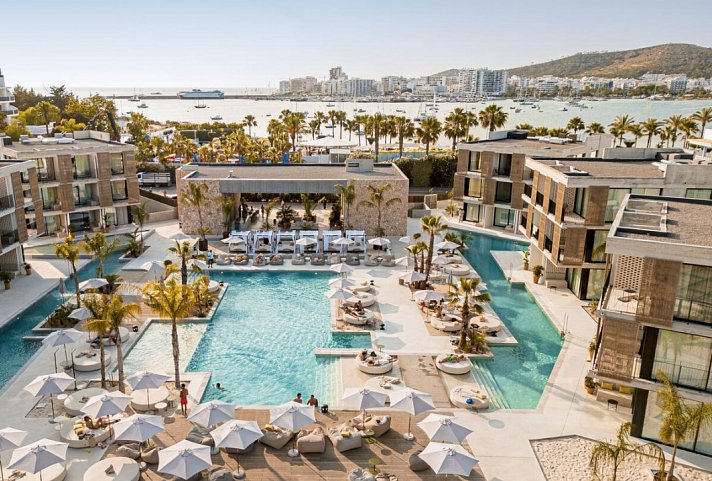 Bonito Ibiza by Ncalma - Wohnbeispiel Juniorsuite Nomad Meerblick (Zimmercodierung JBM)