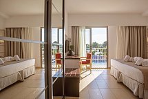 Puchet - Wohnbeispiel Doppelzimmer Deluxe Poolblick (Zimmercodierung DDP)