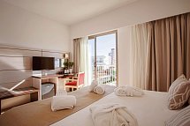 Puchet - Wohnbeispiel Doppelzimmer Deluxe Poolblick (Zimmercodierung DDP)
