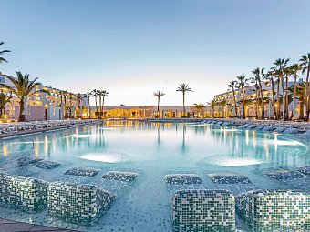Grand Palladium White Island Resort & Spa