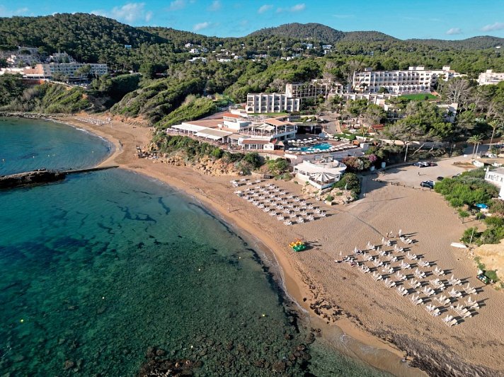 Invisa Cala Blanca