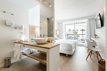 AluaSoul Ibiza - Wohnbeispiel Doppelzimmer Poolblick (Zimmercodierung DBP)
