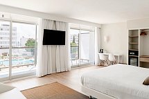 AluaSoul Ibiza - Wohnbeispiel Juniorsuite Poolblick (Zimmercodierung JBP)