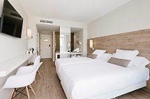 AluaSoul Ibiza - Wohnbeispiel Doppelzimmer Poolblick (Zimmercodierung DBP)