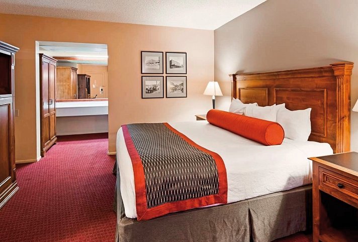 Best Western Plus King's Inn & Suites - Wohnbeispiel Standard Room (Zimmercodierung UG1)