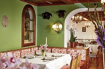 Relais & Châteaux Hotel Tennerhof - Gourmet-Restaurant Kupferstube