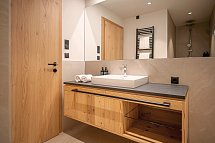 ADEA Lifestyle Suites Fieberbrunn - Beispiel Bad Doppelzimmer Luna Superior (Zimmercodierung DS1)