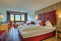 Ferienclub Bellevue am Walchsee - Wohnbeispiel Doppelzimmer Bergseite (Zimmercodierung DB1)