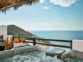 Myconian Utopia - Majestic Retreat Outdoor Jacuzzi (Zimmercodierung JB2)