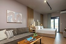 Petra Nera Hotel Skiathos, Philian Hotels & Resorts - Wohnbeispiel Doppelzimmer Deluxe seitl. Meerblick m. Jacuzzi (Zimmercodierung DDN)