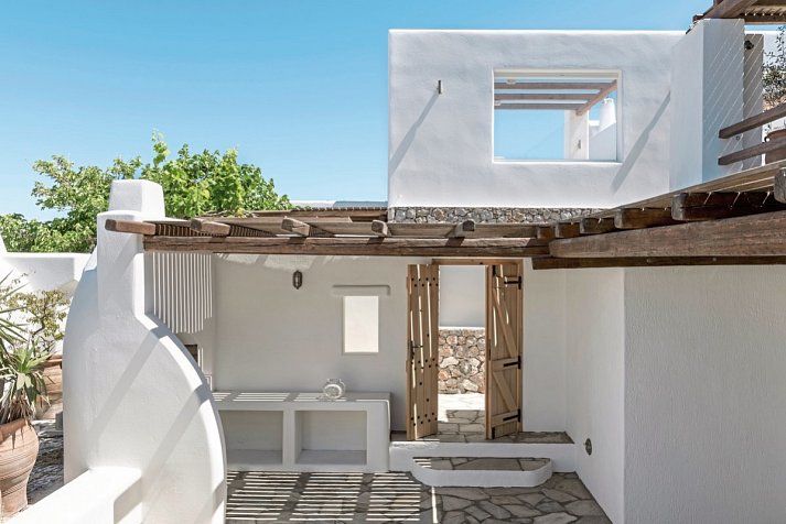 Anema Luxury Suites and Villas - Wohnbeispiel Vorias Suite mit Meerblick (Zimmercodierung W1M)