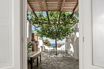 Anema Luxury Suites and Villas - Wohnbeispiel Vorias Suite mit Meerblick (Zimmercodierung W1M)