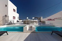 MAR n MAR Crown Hotel and Suites