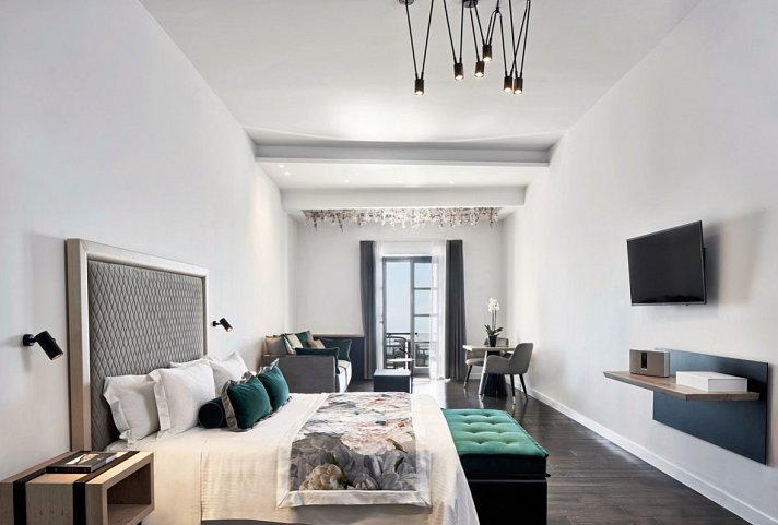 Katikies Garden - Junior Suite