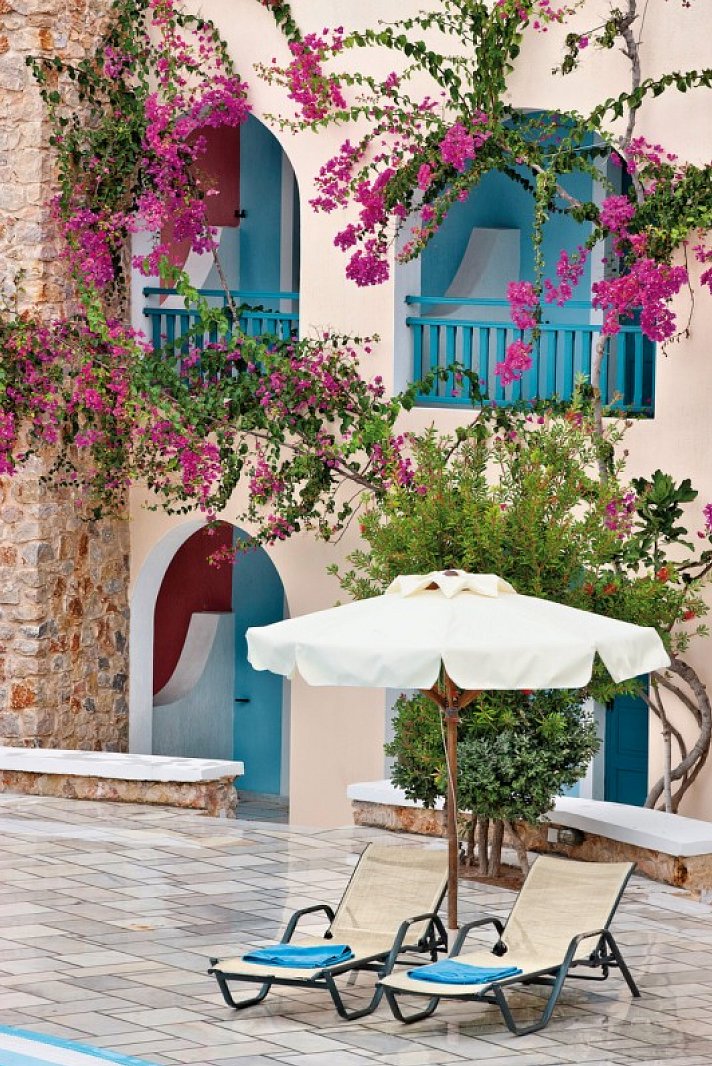 Aegean Plaza