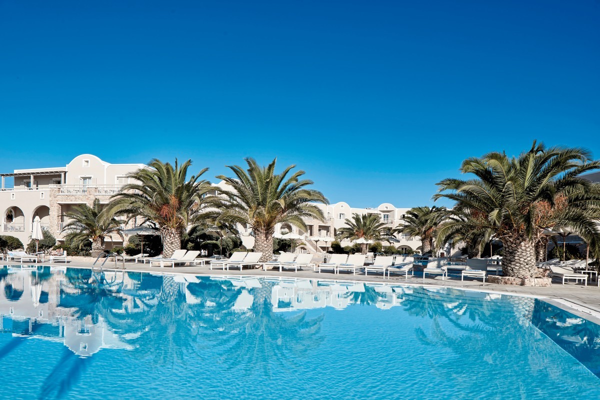 Santo MiraMare Resort