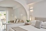 Santo MiraMare Resort