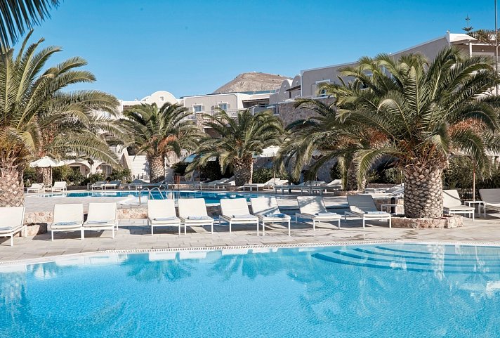 Santo MiraMare Resort