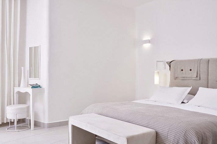 Santo MiraMare Resort