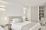 Santo MiraMare Resort