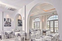 Santorini Palace