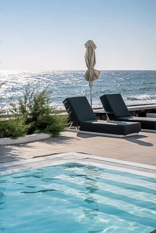 Costa Grand Resort & Spa