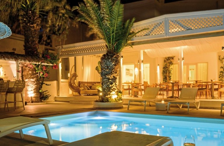 Alesahne Beach Hotel
