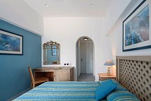 Alesahne Beach Hotel - Wohnbeispiel Doppelzimmer Meerblick (Zimmercodierung DBM)