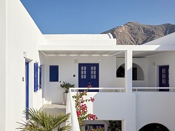 Kouros Village