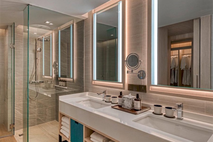 Dusit Thani Krabi Beach Resort - Badbeispiel Deluxe Premium (Zimmercodierungen UDM, UMM & UM2)