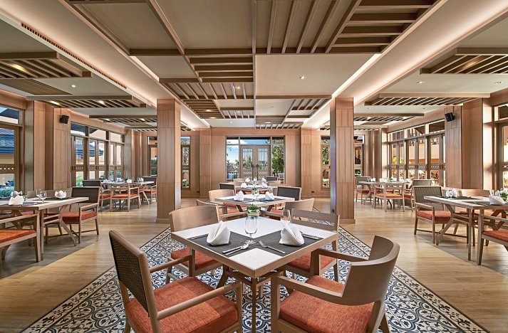 Amari Vogue Resort