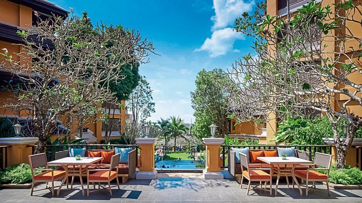 Amari Vogue Resort