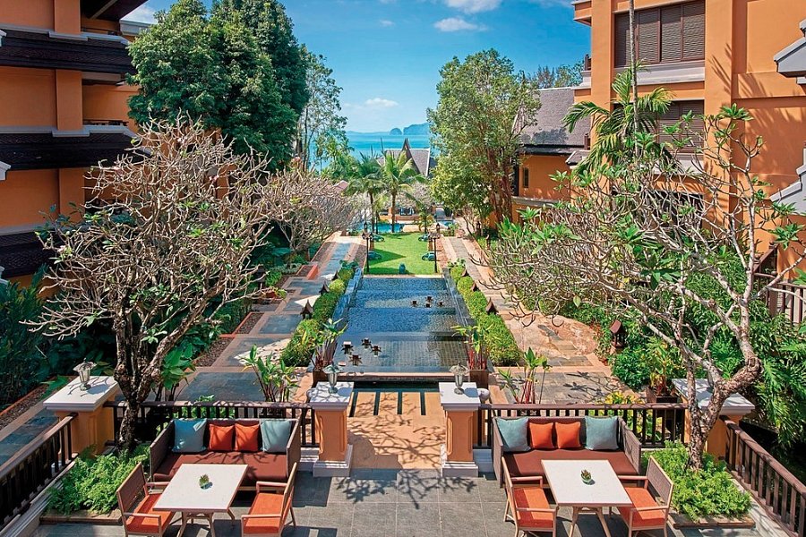 Amari Vogue Resort