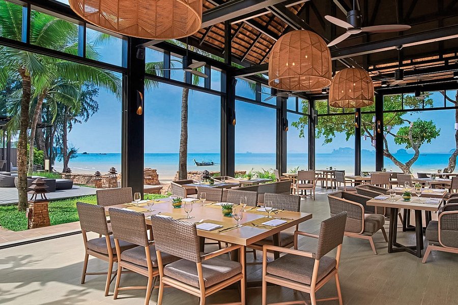 Amari Vogue Resort