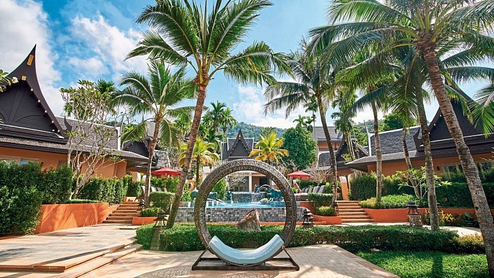 Amari Vogue Resort