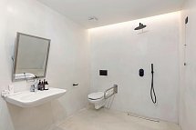 KOIA All-Suite Wellbeing Resort - Wohnbeispiel Cave Junior Suite Sea View (Zimmercodierung J2M)