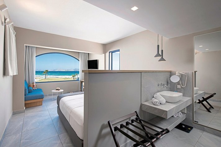 Aeolos Beach Hotel