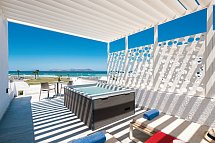 Aeolos Beach Hotel