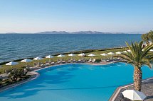 Neptune Luxury Resort