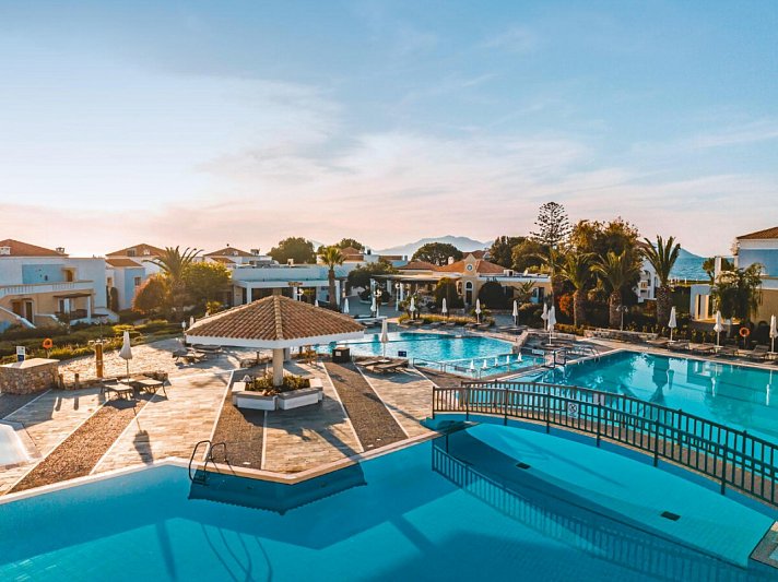 Neptune Luxury Resort