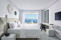 Dimitra Beach Hotel & Suites - Wohnbeispiel Juniorsuite Meerblick (Zimmercodierung J1M)