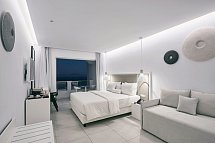Dimitra Beach Hotel & Suites - Wohnbeispiel Juniorsuite Gartenblick (Zimmercodierung JBG)