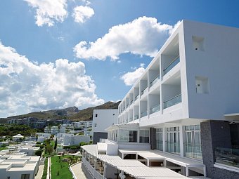 Dimitra Beach Hotel & Suites