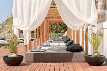 Dimitra Beach Hotel & Suites