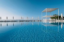 Dimitra Beach Hotel & Suites
