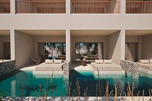 Arato by E-Geo - Beispiel Aussenansicht Junior Suite Swim Up (Zimmercodierung JBQ)