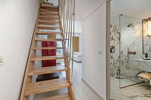 Diamond Deluxe Hotel & Spa - Wohnbeispiel Maisonette seitl. Meerblick (Zimmercodierung MBN)