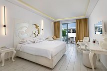Diamond Deluxe Hotel & Spa - Wohnbeispiel Doppelzimmer Deluxe Swim-Up (Zimmercodierung DDQ)